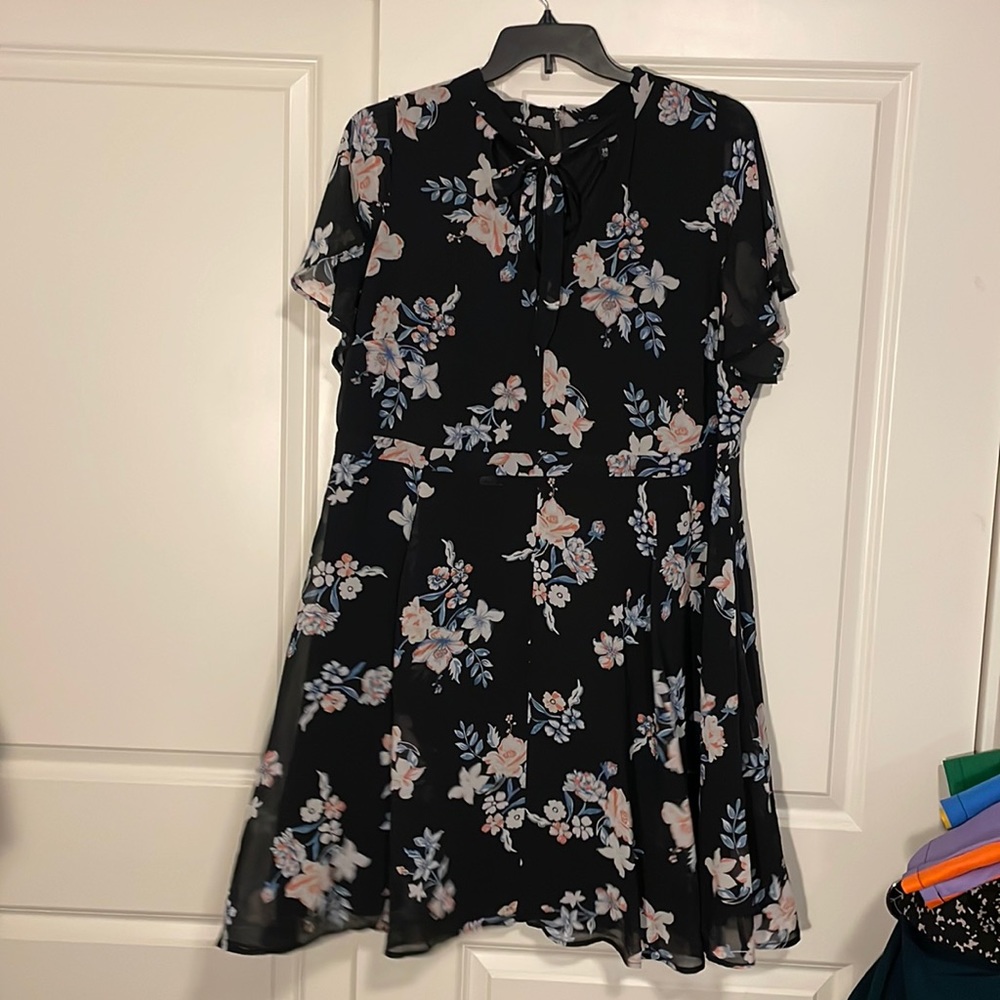 Torrid floral midi dress - Picture 2 of 4